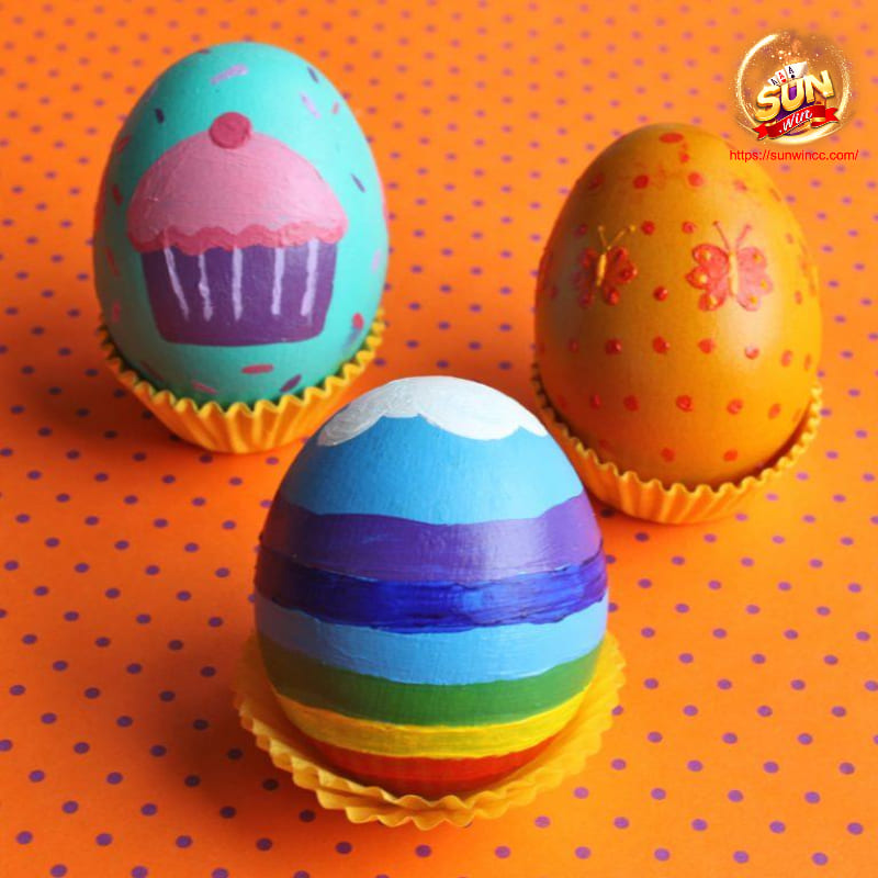 Nằm mơ thấy trứng có nhiều màu sắc cho thấy bạn đang háo hức chờ đợi vào điều tốt